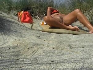 lovely spycam woman in beach