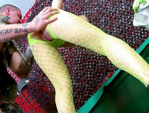Ash-blonde in green tights gives a fellatio and smashes with